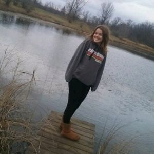 Meet your Posher, Isabelle